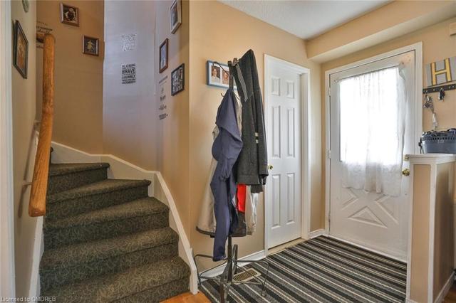 149 Osborn Avenue, House detached with 4 bedrooms, 2 bathrooms and 1 parking in Brantford ON | Image 4