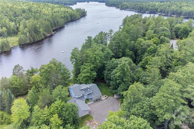 121 Rosebrugh Road, House detached with 3 bedrooms, 4 bathrooms and 10 parking in Greater Madawaska ON | Card Image