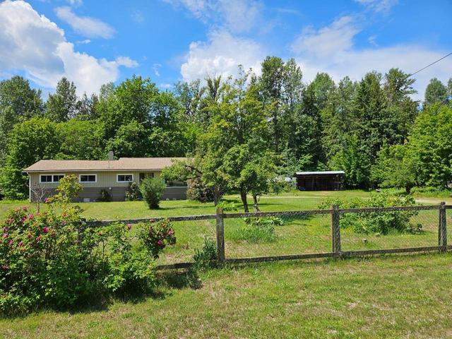 432 Alexander Road, House detached with 3 bedrooms, 1 bathrooms and 5 parking in Central Kootenay K BC | Image 1