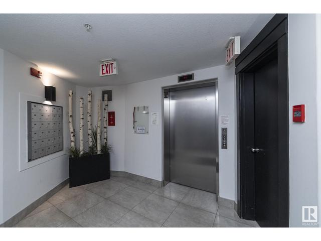 102 - 10855 Saskatchewan Dr Nw, Condo with 2 bedrooms, 2 bathrooms and 2 parking in Edmonton AB | Image 4