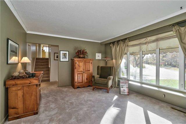 5256 Woodhaven Dr, House detached with 3 bedrooms, 2 bathrooms and 4 parking in Burlington ON | Image 6