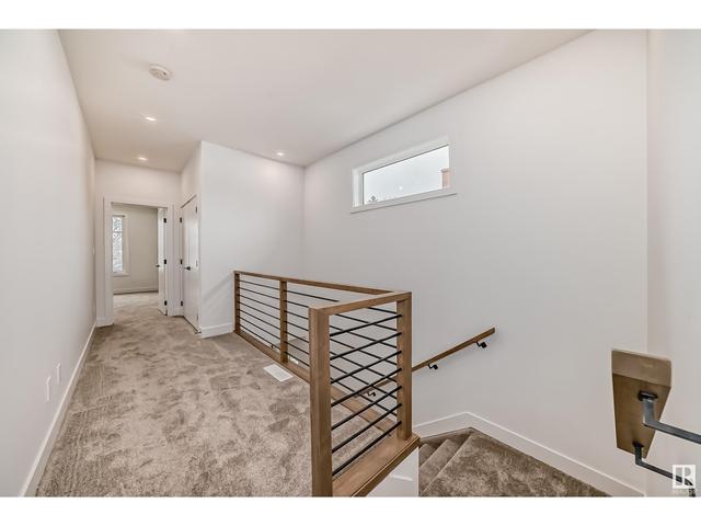8235 93a Av Nw, House detached with 3 bedrooms, 2 bathrooms and 2 parking in Edmonton AB | Image 40