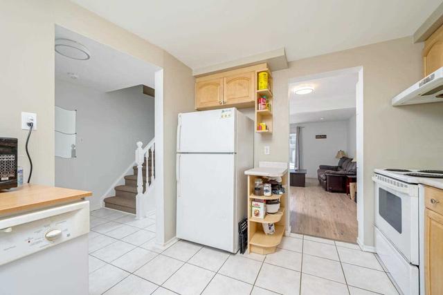 30 Rodgers Rd, House detached with 3 bedrooms, 2 bathrooms and 3 parking in Guelph ON | Image 29
