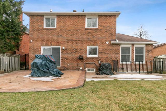 24 Brydon Cres, House detached with 3 bedrooms, 4 bathrooms and 5 parking in Brampton ON | Image 33