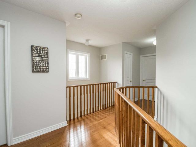 33 Silvershadow Terr, House detached with 4 bedrooms, 4 bathrooms and 7 parking in Brampton ON | Image 16