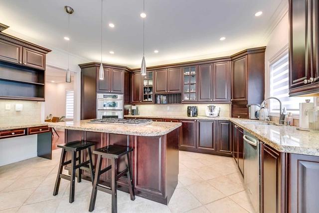 2456 Bon Echo Dr, House detached with 4 bedrooms, 4 bathrooms and 4 parking in Oakville ON | Image 7