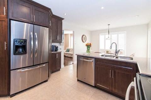 86 Mccarty Cres, House detached with 4 bedrooms, 4 bathrooms and 6 parking in Markham ON | Image 7