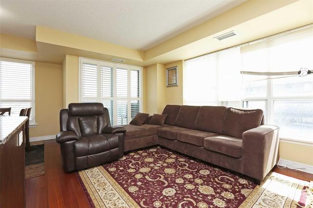 309 - 60 Fairfax Cres, Condo with 2 bedrooms, 2 bathrooms and 1 parking in Toronto ON | Image 8