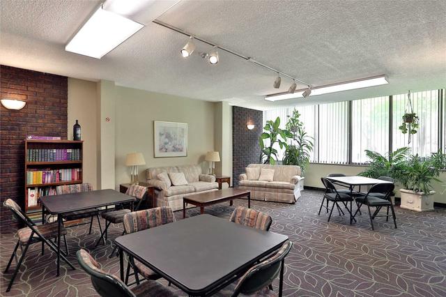 711 - 966 Inverhouse Dr, Condo with 3 bedrooms, 2 bathrooms and 1 parking in Mississauga ON | Image 15