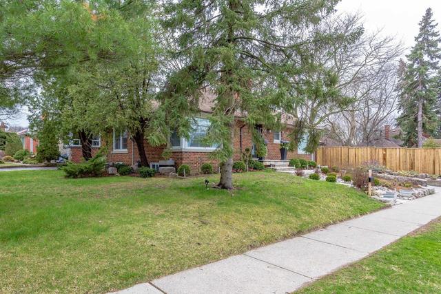 195 Berry Rd, House detached with 2 bedrooms, 2 bathrooms and 2 parking in Toronto ON | Image 19