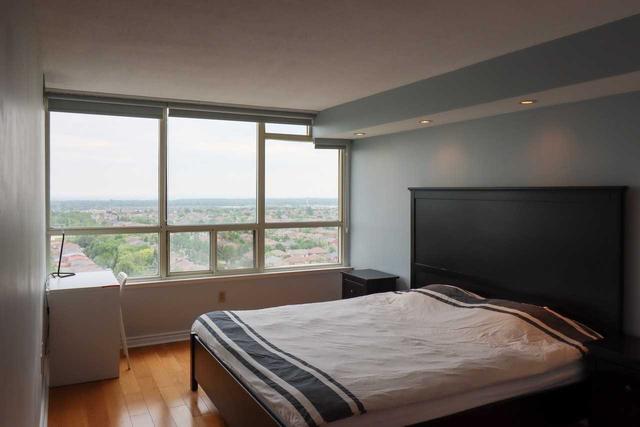 1709 - 400 Webb Dr, Condo with 2 bedrooms, 2 bathrooms and 2 parking in Mississauga ON | Image 5
