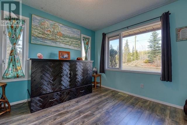 2952 Prospector Road, House detached with 4 bedrooms, 3 bathrooms and null parking in Cariboo F BC | Image 9