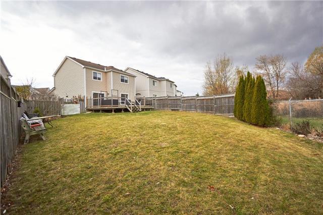 1256 Ashgrove Cres, House detached with 3 bedrooms, 2 bathrooms and 2 parking in Oshawa ON | Image 16