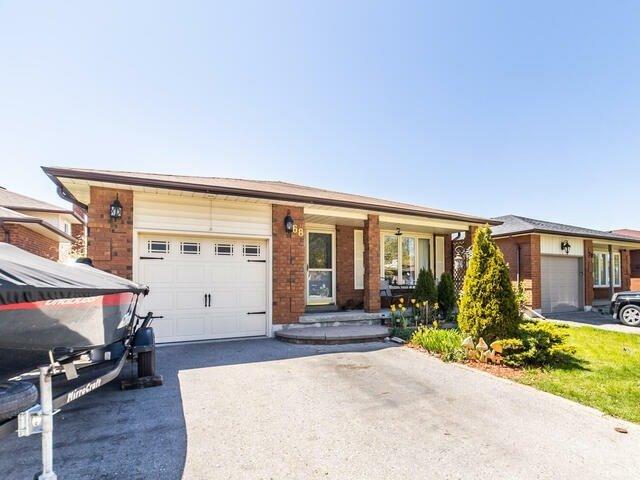 68 Birchfield Dr, House detached with 3 bedrooms, 2 bathrooms and 5 parking in Clarington ON | Image 1