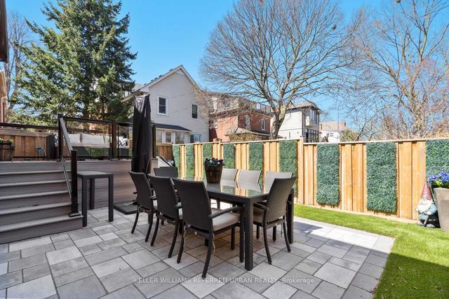 164 Roslin Ave, House semidetached with 3 bedrooms, 3 bathrooms and 1 parking in Toronto ON | Image 21