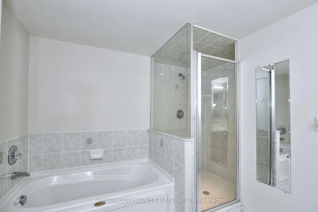 2502 - 5418 Yonge St, Condo with 3 bedrooms, 2 bathrooms and 2 parking in Toronto ON | Image 8