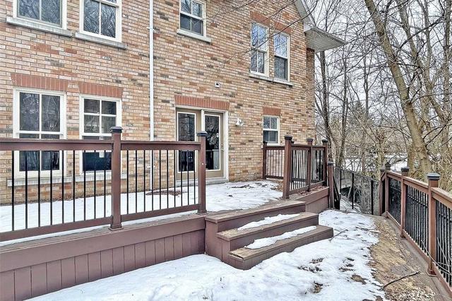 8 Fonthill Blvd, House detached with 4 bedrooms, 5 bathrooms and 6 parking in Markham ON | Image 32