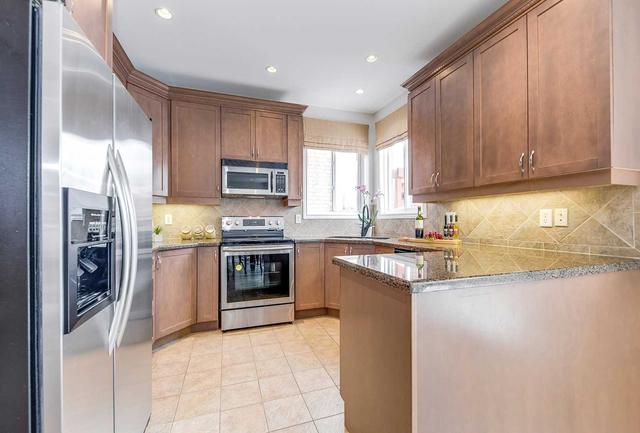 1418 Gulledge Tr, House detached with 4 bedrooms, 3 bathrooms and 4 parking in Oakville ON | Image 8