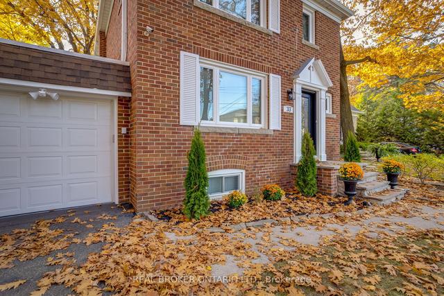 33 Crescentwood Rd, House detached with 3 bedrooms, 2 bathrooms and 4 parking in Toronto ON | Image 23