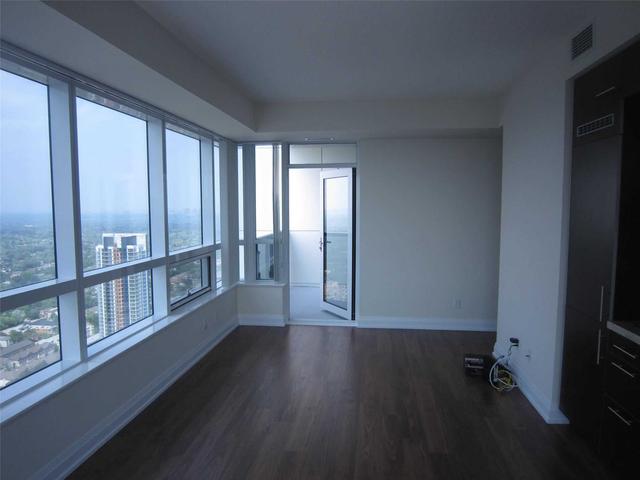 4020 - 5 Sheppard Ave E, Condo with 2 bedrooms, 2 bathrooms and 1 parking in Toronto ON | Image 5