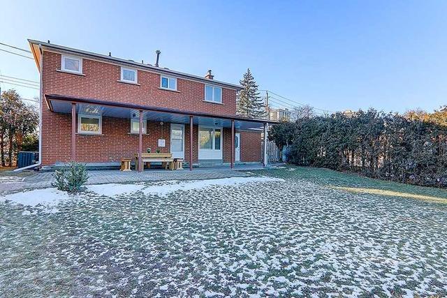 29 Hobart Dr, House detached with 4 bedrooms, 4 bathrooms and 4 parking in Toronto ON | Image 19