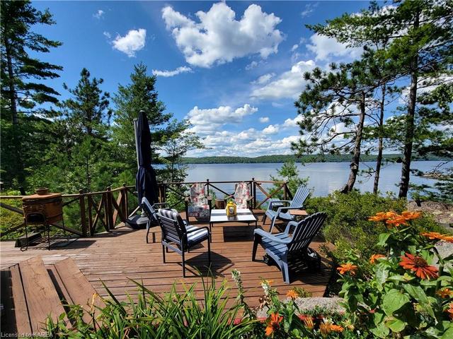 890 Mazinaw Lake, House detached with 2 bedrooms, 1 bathrooms and null parking in North Frontenac ON | Image 15
