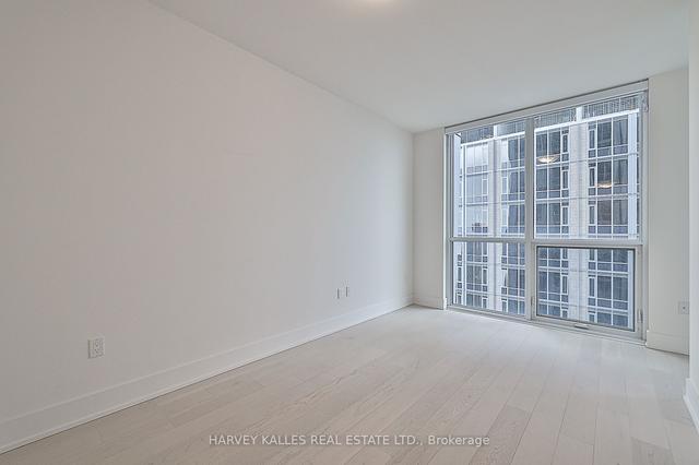 4403 - 1 Yorkville Ave, Condo with 2 bedrooms, 2 bathrooms and 1 parking in Toronto ON | Image 3