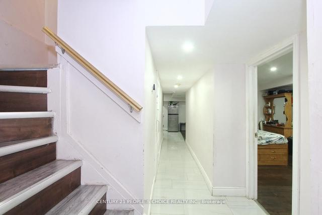 8 Auld Croft Rd, House detached with 4 bedrooms, 3 bathrooms and 3 parking in Toronto ON | Image 27
