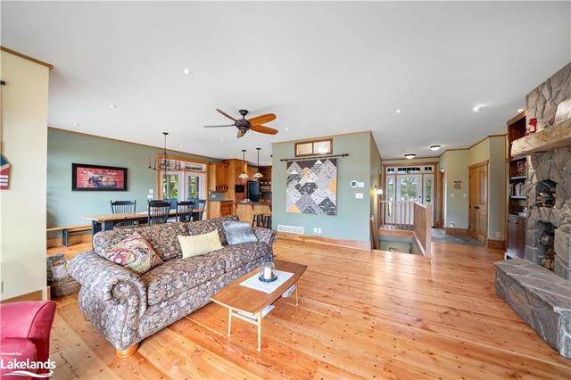 14 Lakeside Drive, House detached with 5 bedrooms, 2 bathrooms and 10 parking in McKellar ON | Image 19