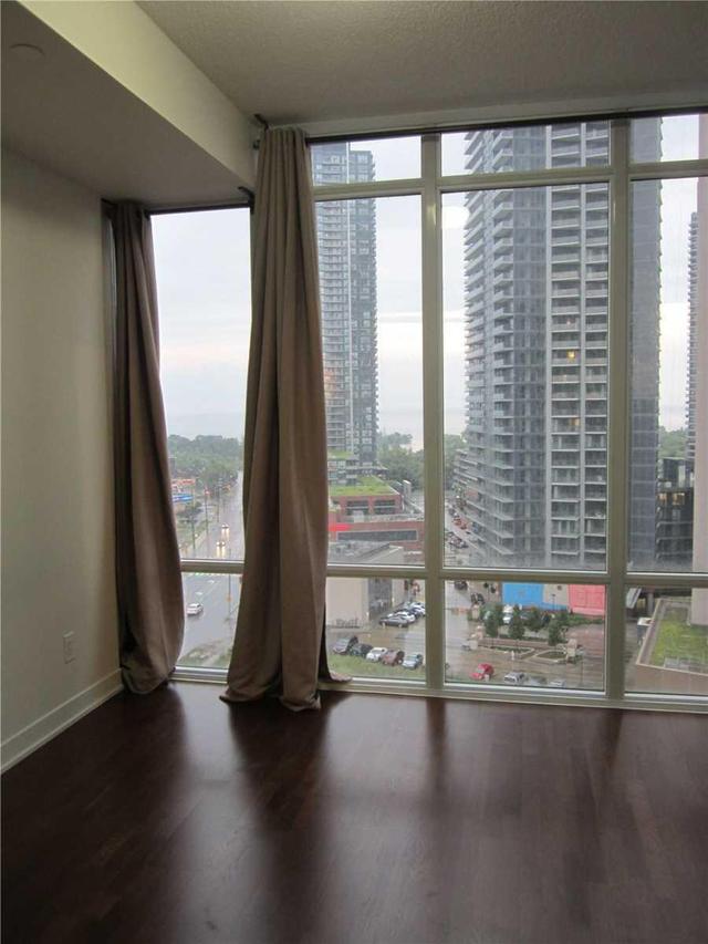 1207 - 90 Park Lawn Rd, Condo with 2 bedrooms, 2 bathrooms and 1 parking in Toronto ON | Image 12
