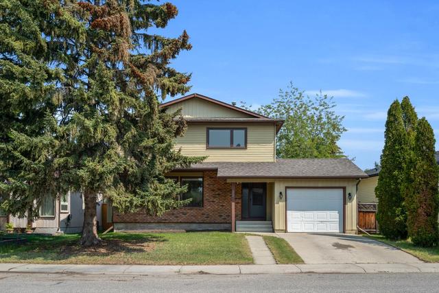 32 Mckenna Road Se, House detached with 3 bedrooms, 2 bathrooms and 4 parking in Calgary AB | Image 1