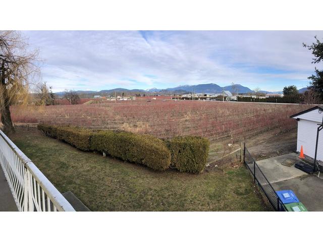 32702 Harris Road, House detached with 5 bedrooms, 3 bathrooms and 10 parking in Abbotsford BC | Image 8