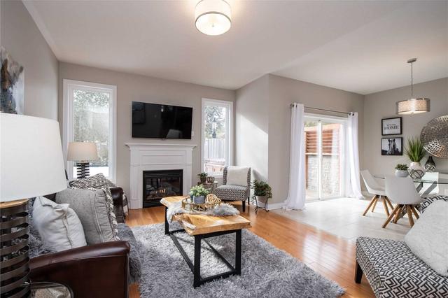 31 Bradford Crt, House detached with 3 bedrooms, 3 bathrooms and 6 parking in Whitby ON | Image 6
