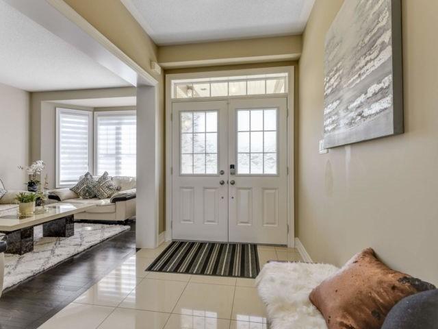 59 Pathway Dr, House detached with 5 bedrooms, 4 bathrooms and 2 parking in Brampton ON | Image 2