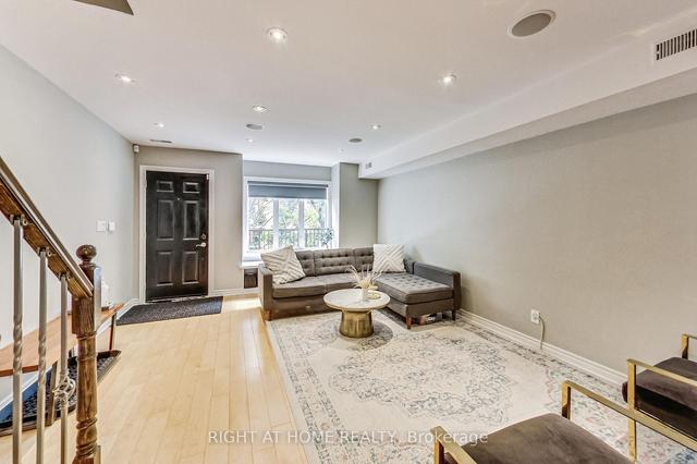 th 36 - 208 Niagara St, Townhouse with 3 bedrooms, 2 bathrooms and 1 parking in Toronto ON | Image 28