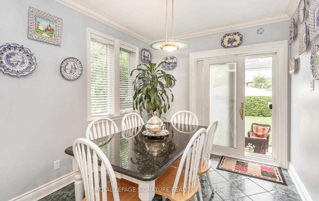 2 Hillcrest Dr, House detached with 3 bedrooms, 2 bathrooms and 2 parking in Toronto ON | Image 2