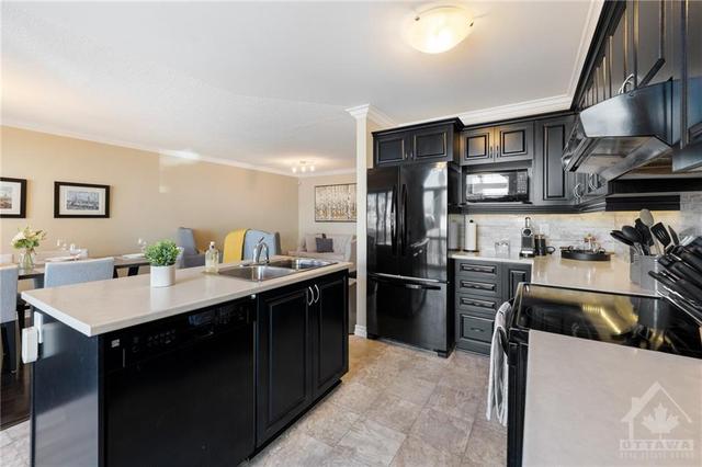161 Lerta Way, Townhouse with 3 bedrooms, 3 bathrooms and 3 parking in Ottawa ON | Image 13