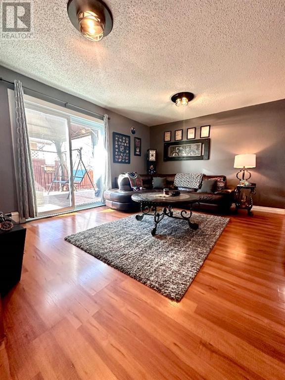 11002 Hoppe Avenue, House detached with 4 bedrooms, 1 bathrooms and 3 parking in Greenview No. 16 AB | Image 6
