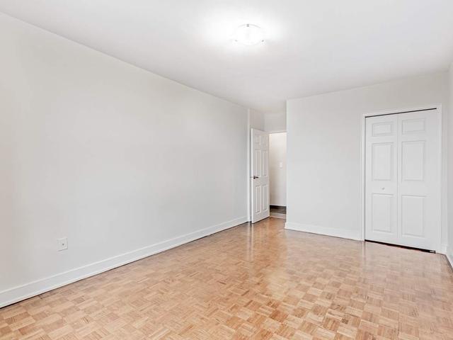 908 - 2900 Bathurst St, Condo with 3 bedrooms, 2 bathrooms and 1 parking in Toronto ON | Image 4