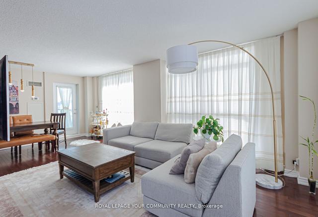 422 - 18 Harding Blvd, Condo with 2 bedrooms, 2 bathrooms and 1 parking in Richmond Hill ON | Image 5