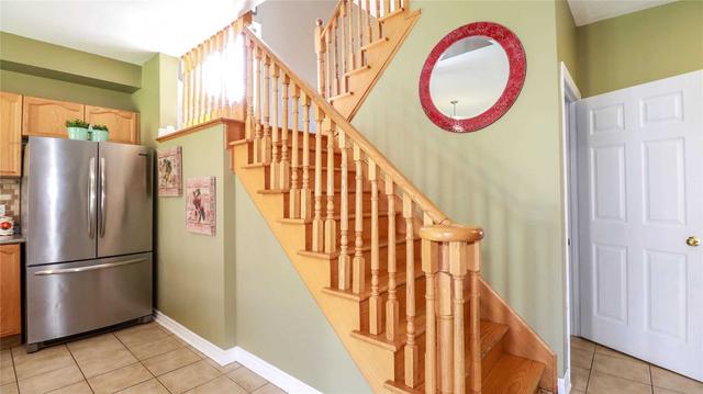 185 Madelaine Dr, House detached with 4 bedrooms, 3 bathrooms and 4 parking in Barrie ON | Image 9