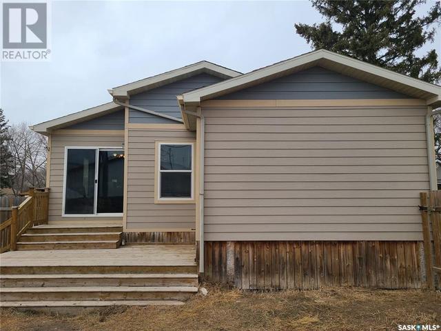 207 W 1st Street, Home with 3 bedrooms, 2 bathrooms and null parking in Carlyle SK | Image 30