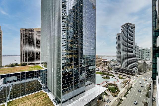1408 - 88 Harbour St, Condo with 1 bedrooms, 1 bathrooms and 0 parking in Toronto ON | Image 9