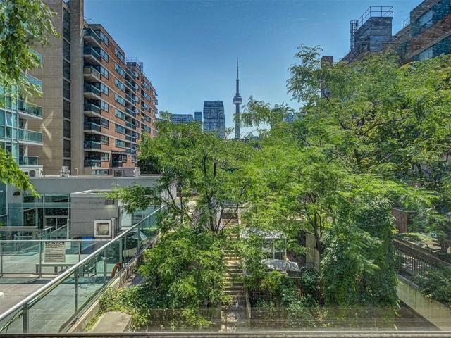 th8 - 89 Mccaul St, Townhouse with 4 bedrooms, 3 bathrooms and 0 parking in Toronto ON | Image 20