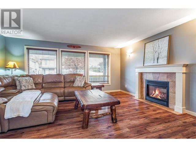 788 Galbraith Place, House detached with 3 bedrooms, 2 bathrooms and 2 parking in Kelowna BC | Image 11