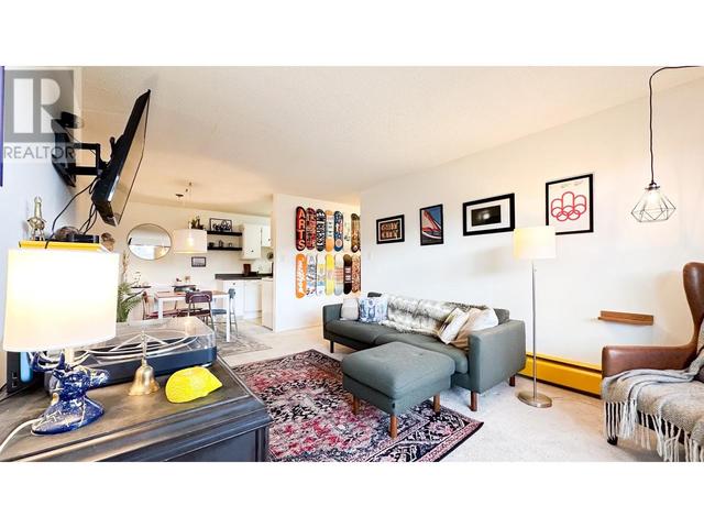 124 - 2600 49th Avenue, Condo with 2 bedrooms, 1 bathrooms and 1 parking in Vancouver BC | Image 5
