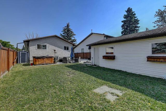 9715 69 Avenue, House detached with 4 bedrooms, 1 bathrooms and 6 parking in Grande Prairie AB | Image 29