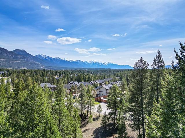 1 - 835 Lakeview Drive, House attached with 4 bedrooms, 3 bathrooms and 4 parking in East Kootenay F BC | Image 46