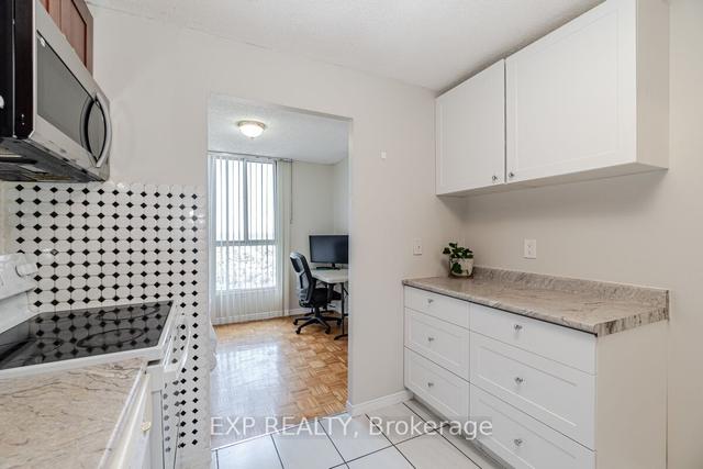 2207 - 155 Hillcrest Ave, Condo with 1 bedrooms, 1 bathrooms and 1 parking in Mississauga ON | Image 3