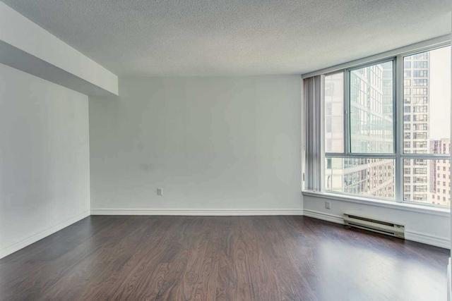 1700 - 38 Elm St, Condo with 1 bedrooms, 1 bathrooms and 0 parking in Toronto ON | Image 11